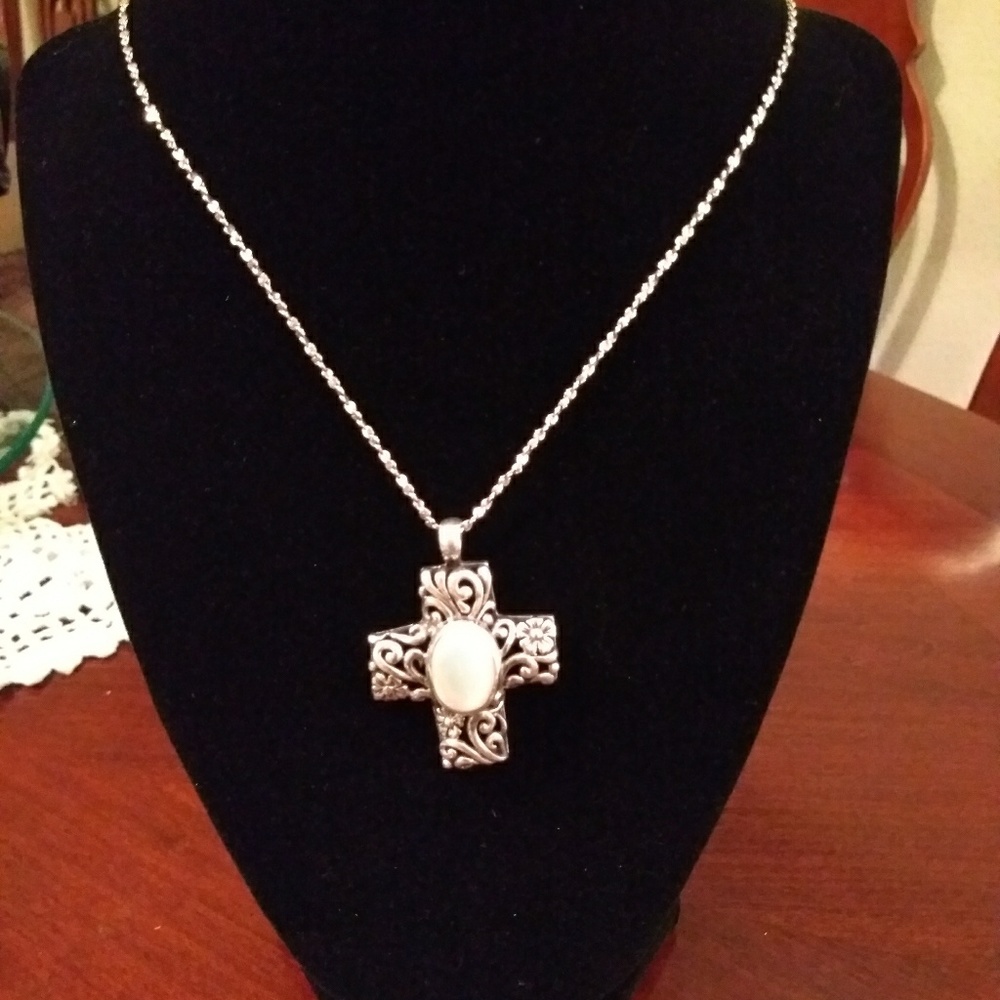 Sold.... Mother of Pearl necklace